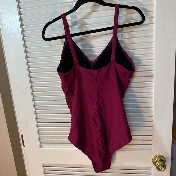 Torrid Burgundy Embroidered Ruched One-Piece Swimsuit – Size 0 (L) - Picture 10 of 16